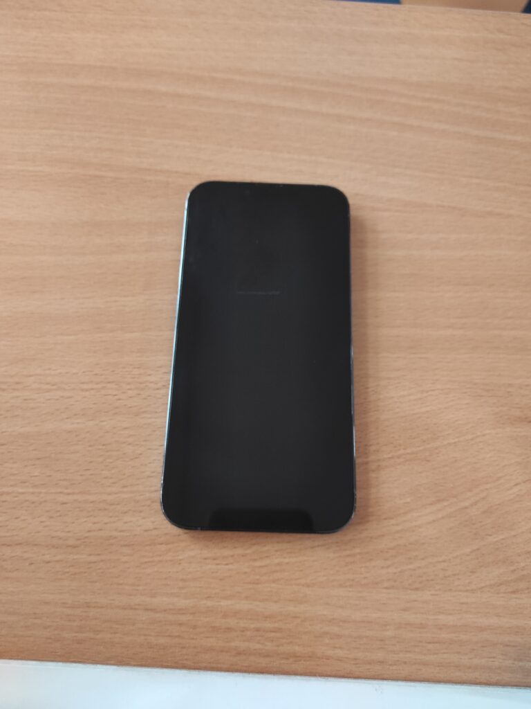 Apple iPhone 13 Pro kijelző felőli oldal